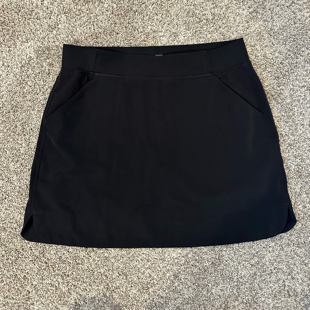 Black athletic skort
